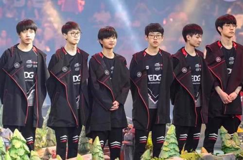 势缺席整个 势缺席整个